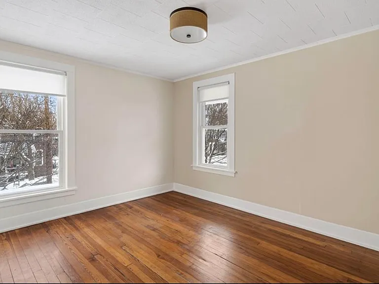 213 Wood St — Photo 8