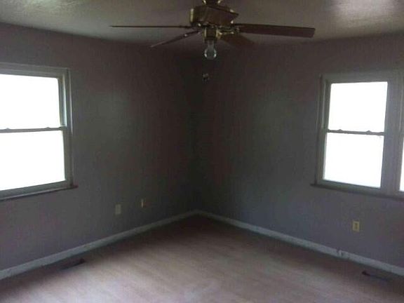 5th image of 153 Shiloh Dr