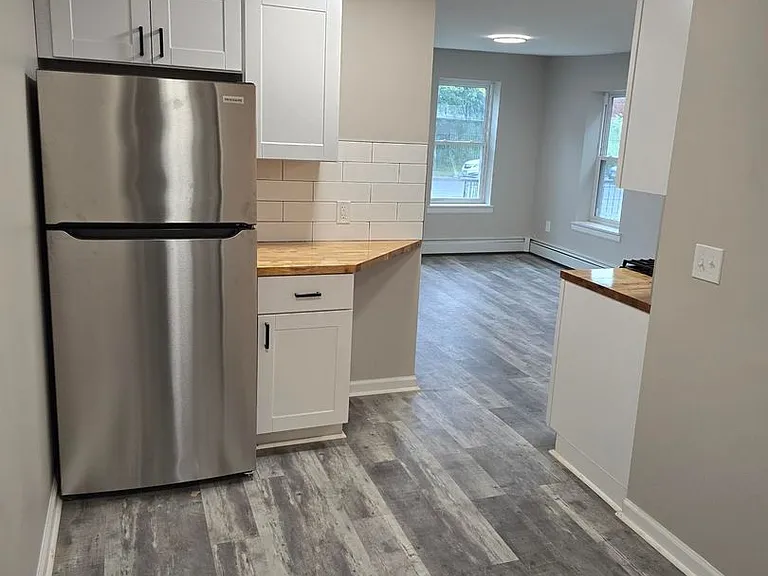 228-230 Maple Ave #3N — Photo 20