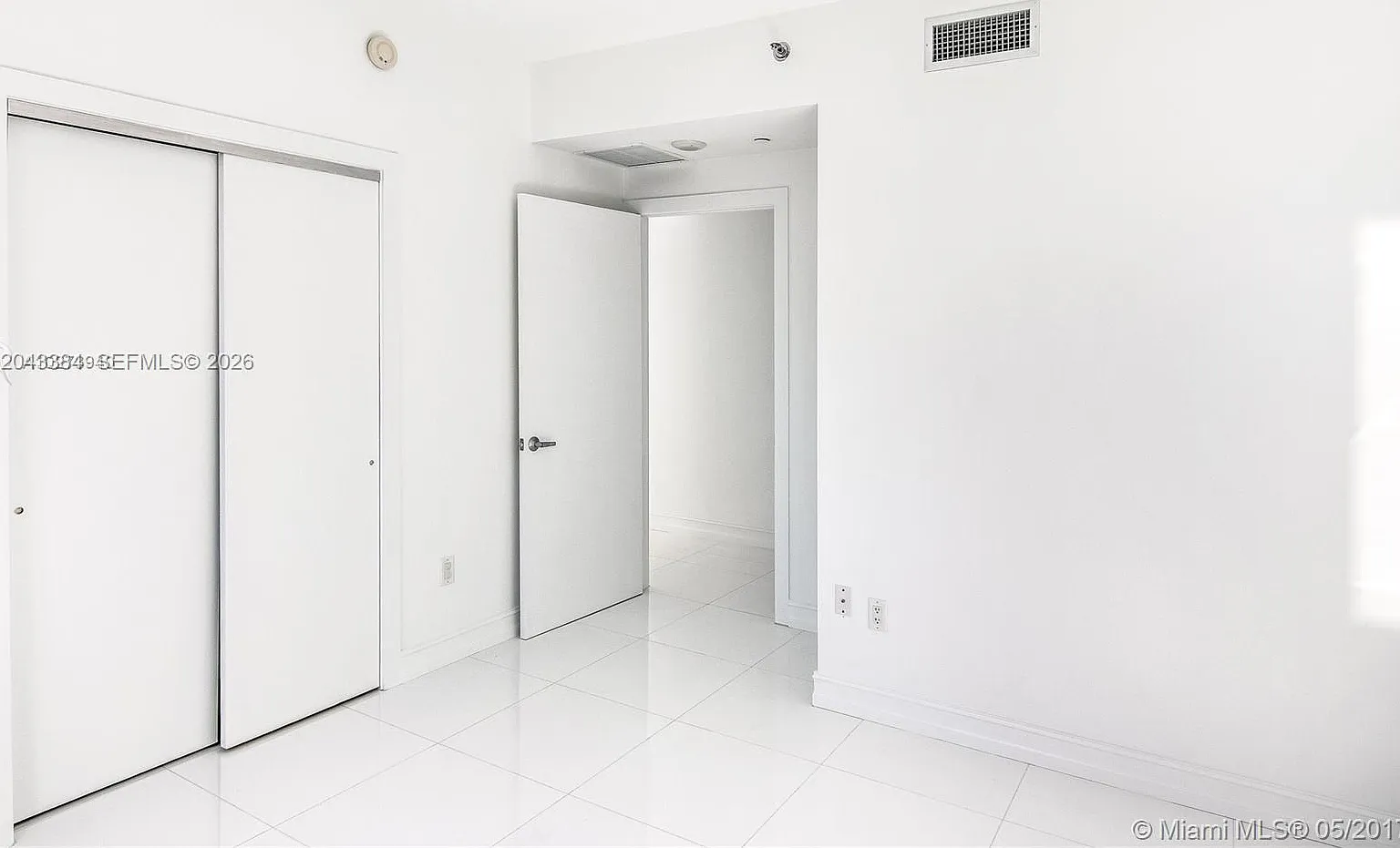 1060 Brickell Condo — Photo 4