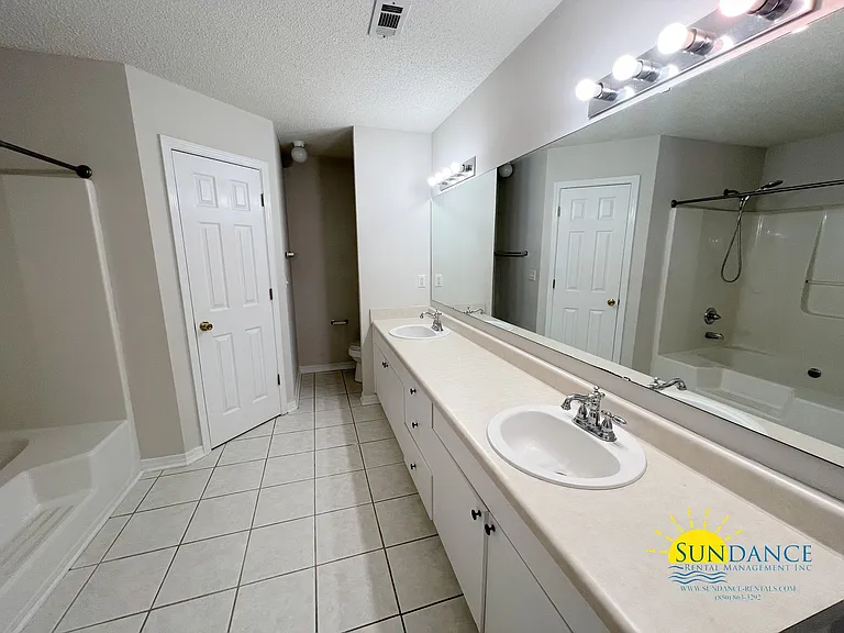 223 Westview Dr — Photo 16