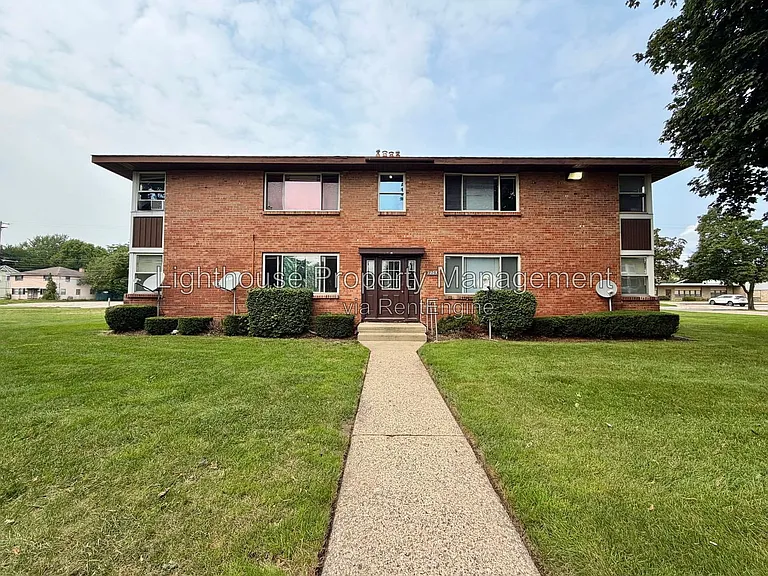 1205 Ottillia St SE #D — Photo 2