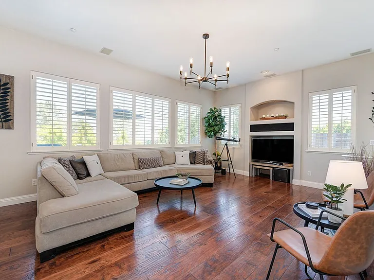 7029 Pembroke Way — Photo 18