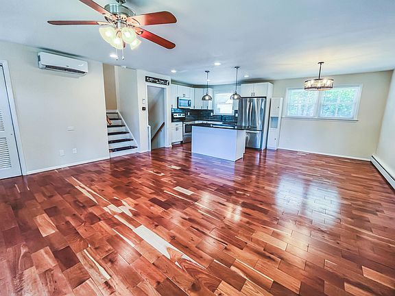 4th image of 518 Delaware Ave