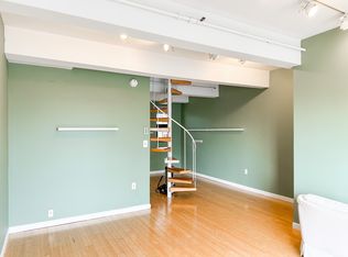 12 Stoneholm St APT 602, Boston, MA 02115