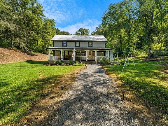 2nd image of 402 Williams Rd