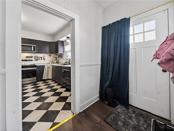 3rd image of 3360 Slate Hill Rd