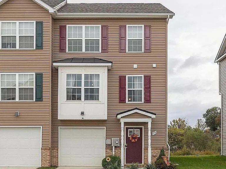79 Moses Dr — Photo 2