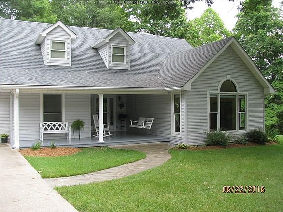 2nd image of 22 Wineberry Ln