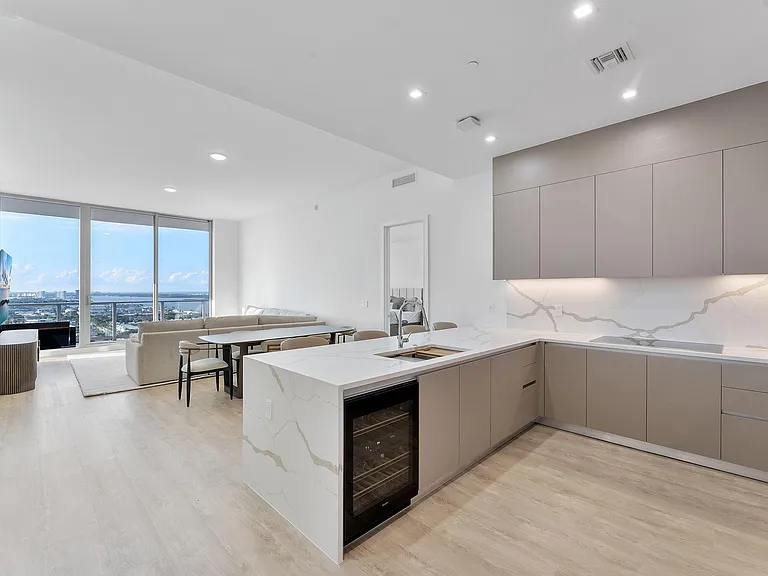 220 Lake Shore Dr #Penthouse 2321 — Photo 5