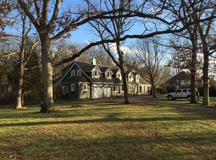 575 Signal Hill Rd, North Barrington, IL 60010