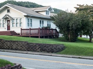 252 Madison Ave, Madison, WV 25130