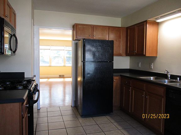 5th image of 2502 Gladstone Cir Unit 101