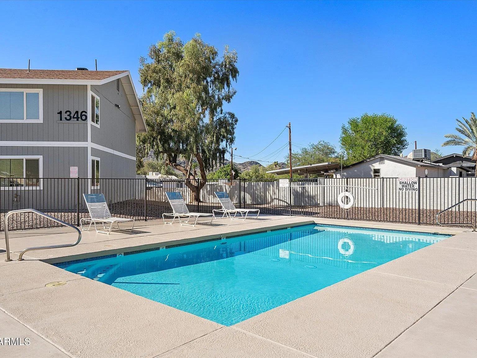 2 bed, 1.0 bath, 800 sqft, $1,195 — Photo 2