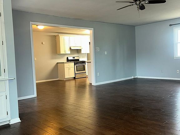 5th image of 2296 W Bourbonnais St