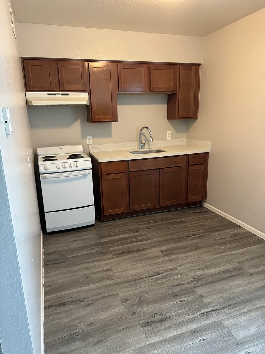 Building Photo - 5437 W Orangewood Ave #6