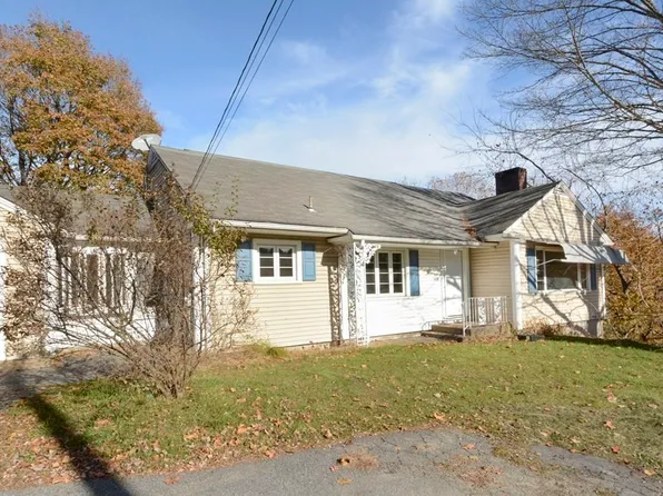 418 NE Main St, Douglas, MA 01516