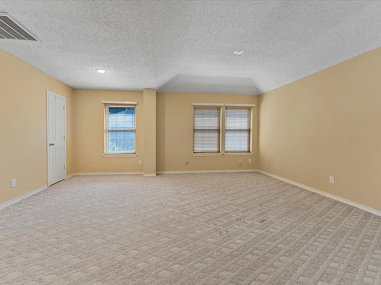 6752 Macintosh Dr — Photo 20