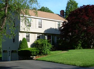 75 Greenmeadow Dr, Tewksbury, MA 01876