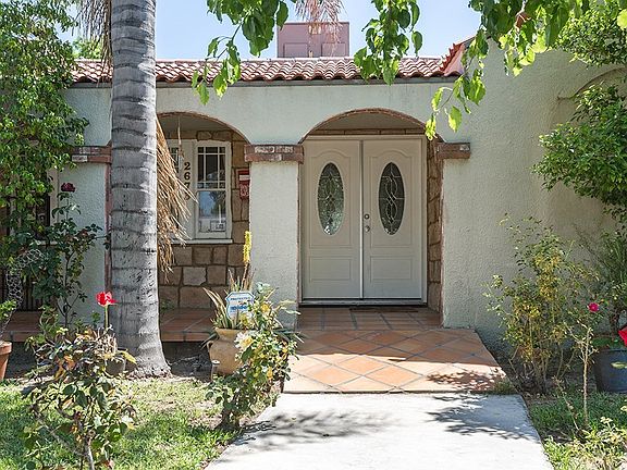 5th image of 2673 N Arrowhead Ave