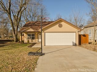 622 S Madison St, Siloam Springs, AR 72761