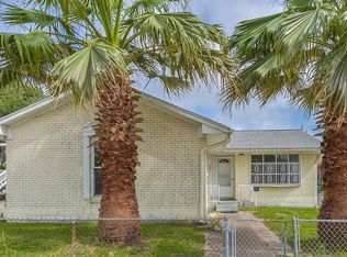 2202 Ursuline St, Galveston, TX 77550