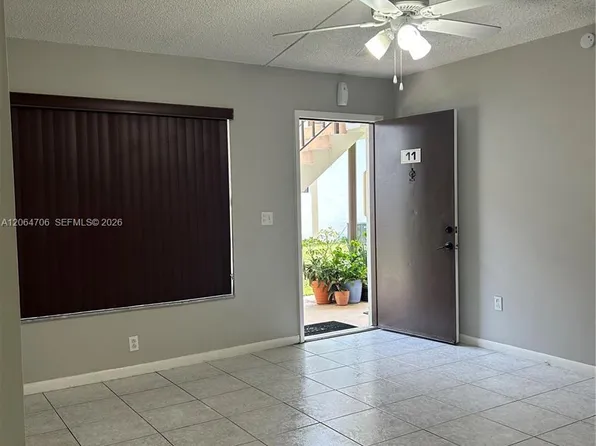14867 SW 104th St APT 24-11, Miami, FL 33196