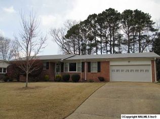 2015 Woodmore Dr SE, Huntsville, AL 35803