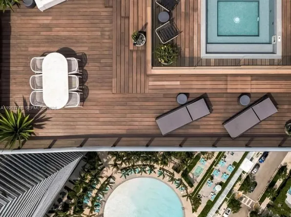 650 NE 32nd St, Miami, FL