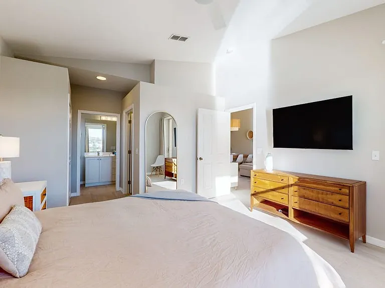 350 Robin Hood Cir #202 — Photo 13