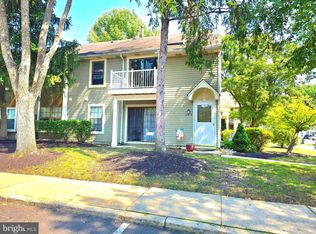 186 Collin Ct #B, Mount Laurel, NJ 08054