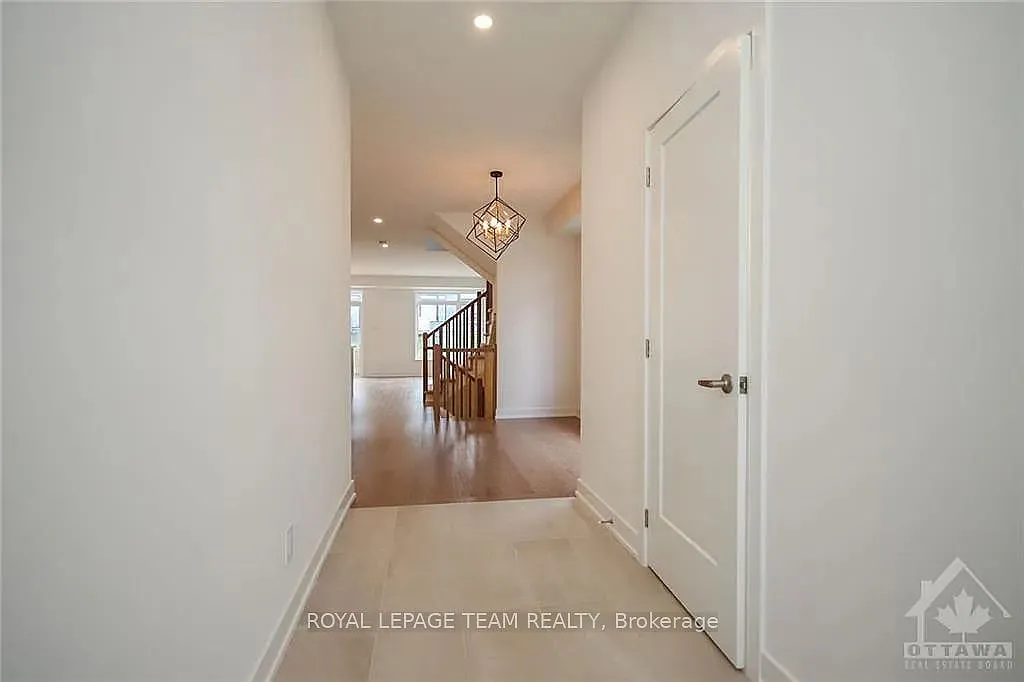 4 bed, $2,850 — Photo 3