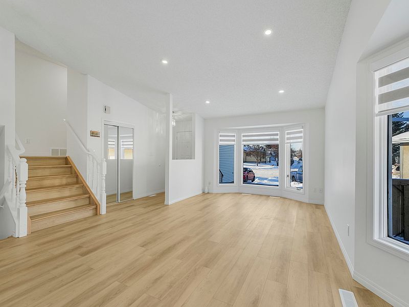 Edmonton House for rent - 4 Bedrooms — photo 25