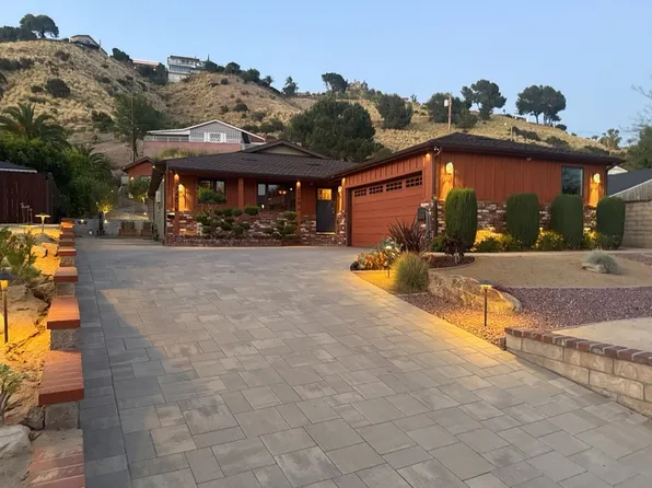 2746 N Kenneth Rd, Burbank, CA 91504