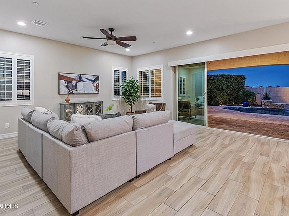 4th image of 9837 W LARIAT Lane