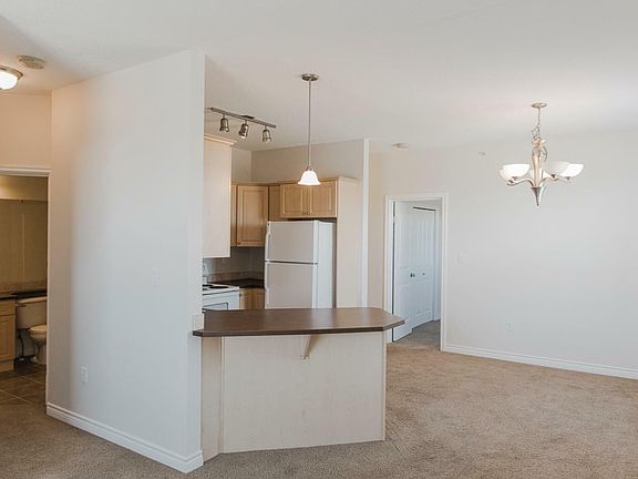 4th image of 9229 Lakeland Dr #406