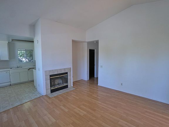 3rd image of 2403 Meade Ave APT 4