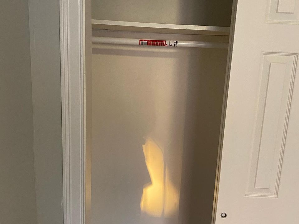 2nd image of 557 E 86th St Floor 1