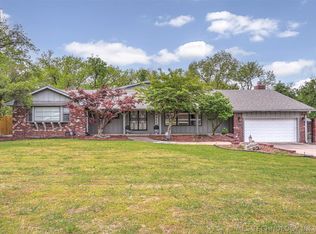 10616 E 7th St, Tulsa, OK 74128