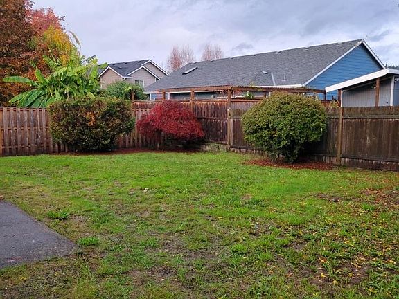 3rd image of 14877 SE Gilesford St