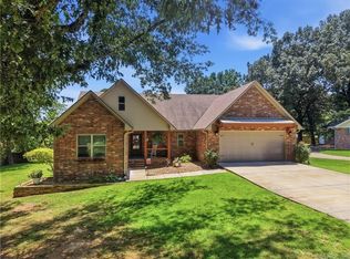 2503 Bradley Ln, Russellville, AR 72801