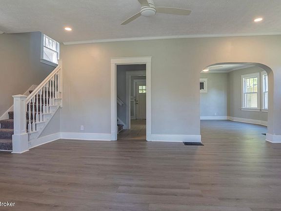 2nd image of 112 S 40th St
