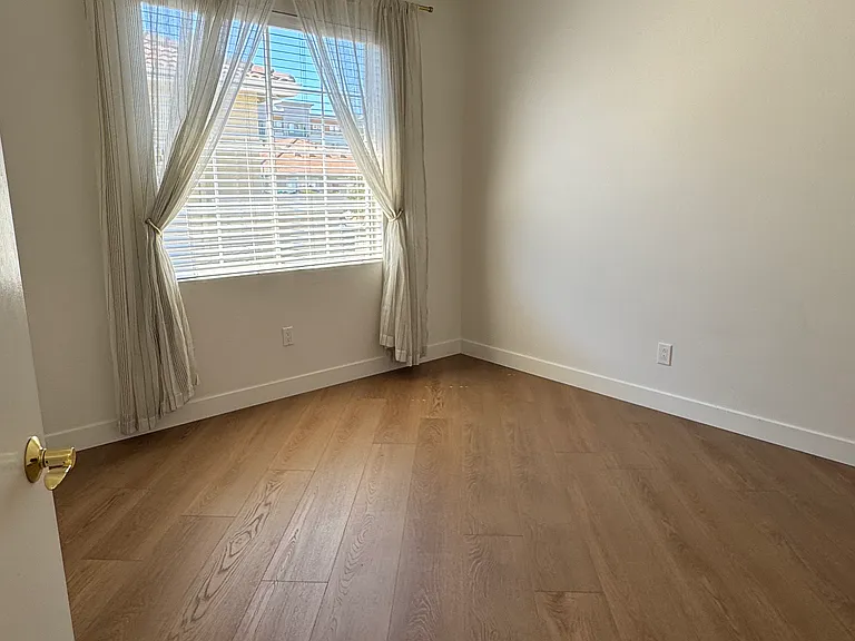 2nd bedroom - Upstair