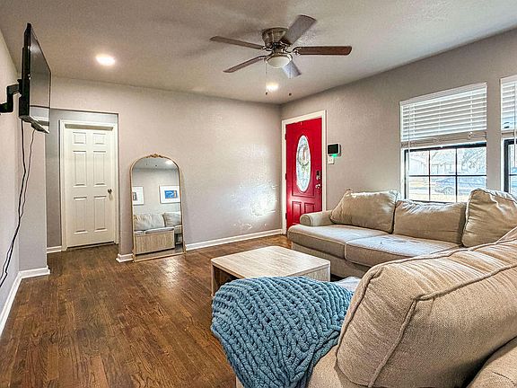 4th image of 1908 47th St