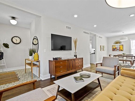 4th image of 957 W 42nd St