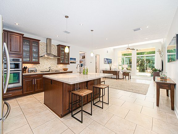 2nd image of 316 Howland Dr