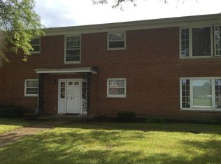 27 N Jane Dr APT 4, Elgin, IL 60123