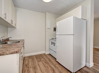 235 Bishop St S #2-BEDROOM, Cambridge, ON N3H2L3