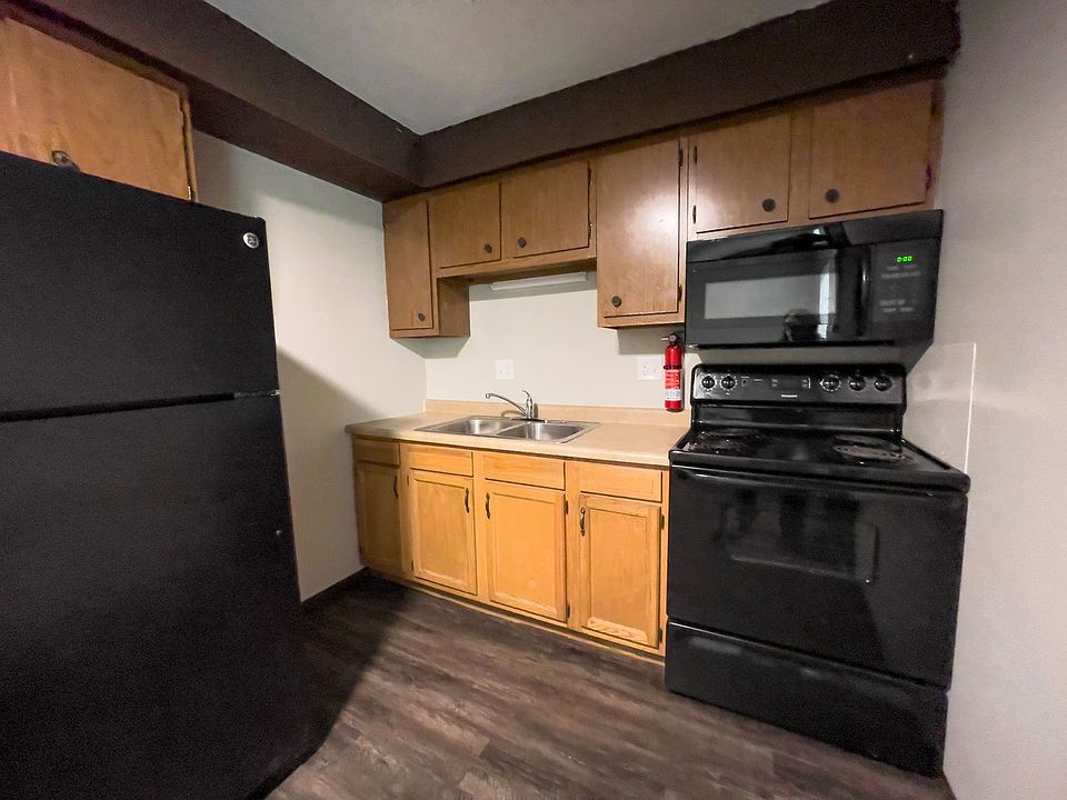 1st image of 2213 E Memorial Dr #93c87d43d
