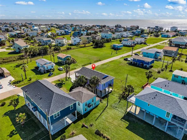 4028 Surf Dr, Galveston, TX 77554